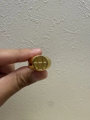 HUF 골드 엠보싱 반지