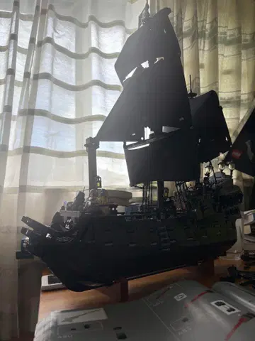LEGO 해적선 블랙 컬러 미니 피규어 포함 완성품