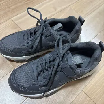 볼륨 밑창 메쉬 스니커즈 오파크 클립