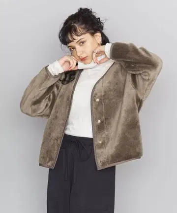UNITED ARROWS BEAUTY &YOUTH 보아 V넥 블루종