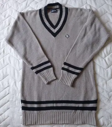 Boon STREET STYLE 베이지 V넥 니트 스웨터 M