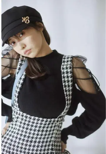 Sustainable 시스루 숄더 니트 풀오버 SNIDEL