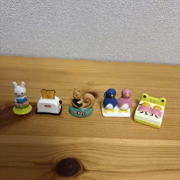 캡슐 토이 미니 피규어 세트