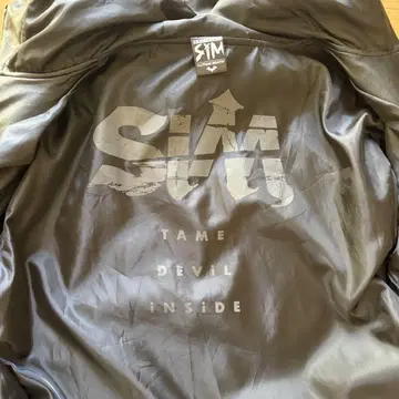 SiM 후드 부착 블랙 가죽풍 자켓