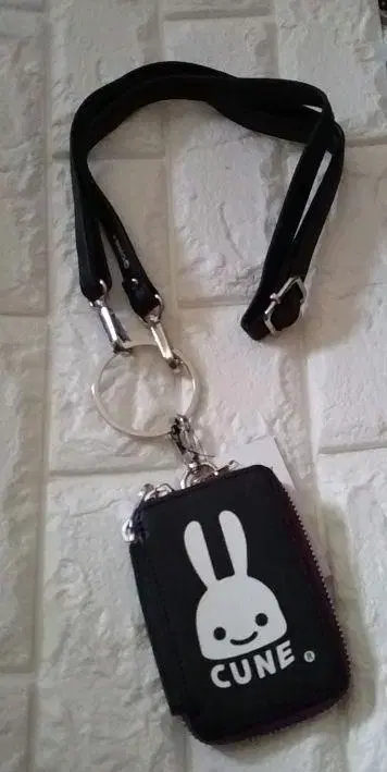택 포함 새상품 CUNE 토끼 디자인 키 & 카드 숄더 파우치 키케이스