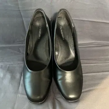 새상품급 fuwaraku 펌프스 24cm EEEE 블랙