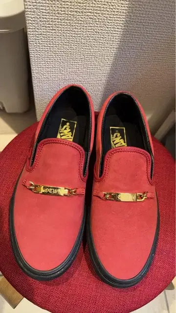 Vans 레드 슬립온 골드 장식