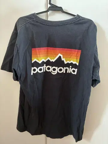patagonia 블랙 T셔츠 S사이즈
