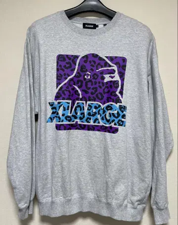 XLARGE 레오파드 프린트 트레이닝복