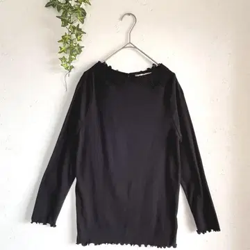 PUAL CE CIN 퓨어세신 미사용 새상품 목 레이스 리브 긴팔 티셔츠