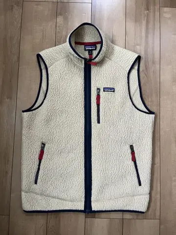 patagonia 플리스 베스트 크림색