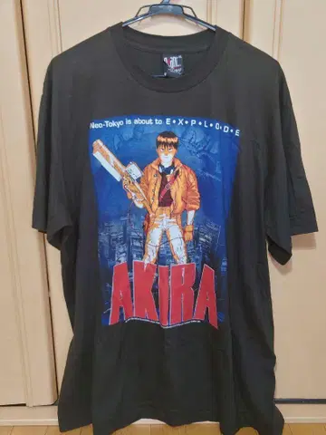 AKIRA T셔츠 블랙 코튼