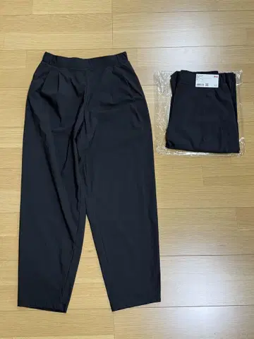 UNIQLO 울트라 스트레치 테이퍼드 팬츠 S 블랙