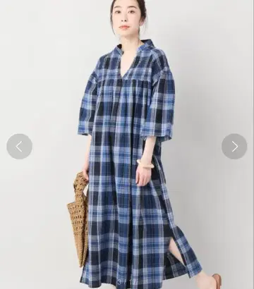 B.C STOCK 트위스트 크링클 셔링 원피스