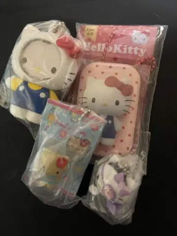헬로키티 가챠가챠 4개 세트