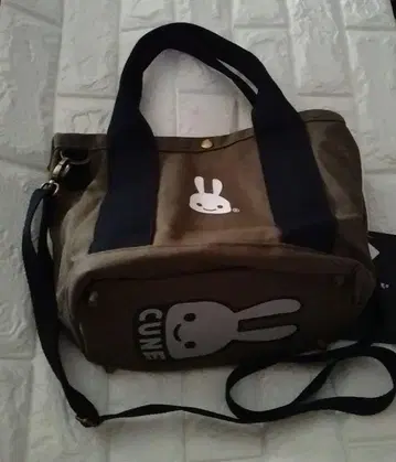 택 포함 새상품 CUNE 산책 백