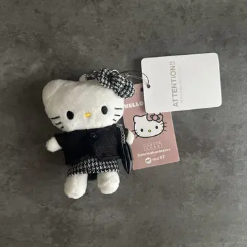 LOWRYSFARM 키티 트위드 키링 블랙