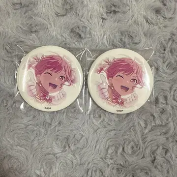 마루야마 아야 신사와 수집 캔뱃지 2점