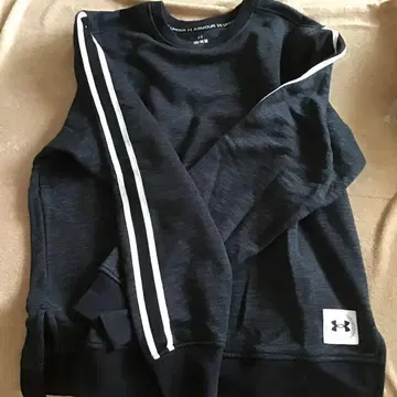 남성용 Under Armour 블랙 맨투맨 M