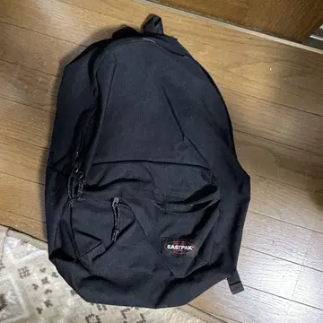 EASTPAK 블랙 럭색/백팩