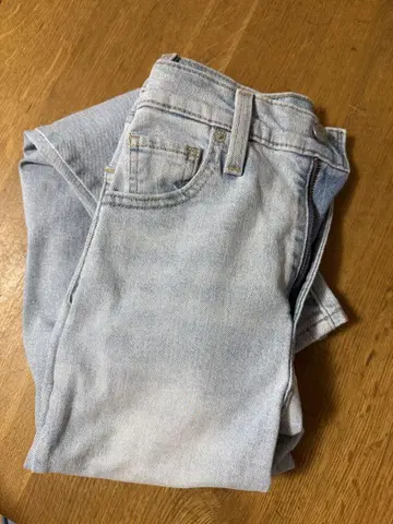 Levi's High Waisted Mom Jean 23