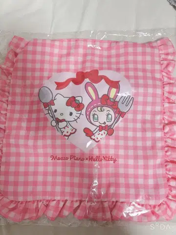 메조피아노 x 헬로키티 프릴 토트백 sweetbox