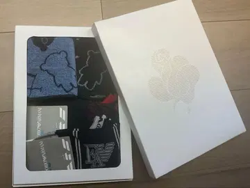 엠포리오 아르마니 기프트 삭스 3켤레 핸드 타월 2개 만화 베어