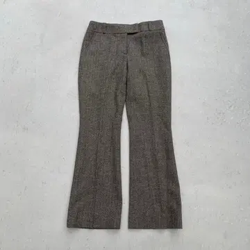 브라운 팬츠