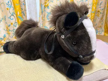 브라운색 말 봉제 인형 (재갈 포함)