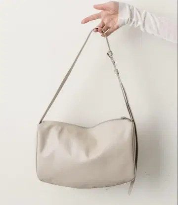 ear PAPILLONNER [소가죽] 스와로바닥 숄더백 참 포함