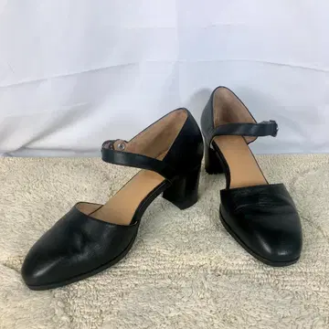 아두비브르 L 24cm 스트랩 세퍼레이트 스트랩 펌프스 블랙