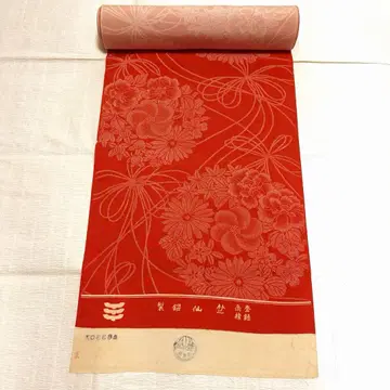 축선 코몬 주홍색 옷감
