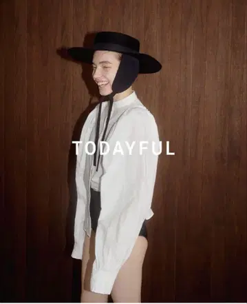 TODAYFUL 블랙 퍼프 슬리브 셔츠