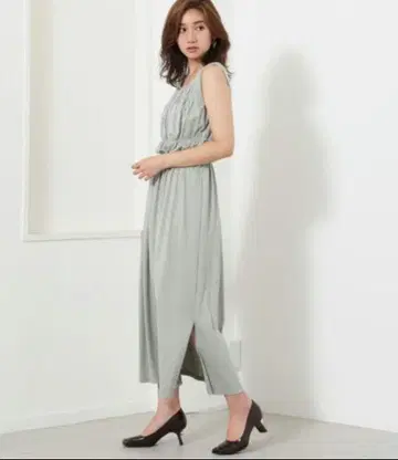 리엔다 글리터컷개더 원피스