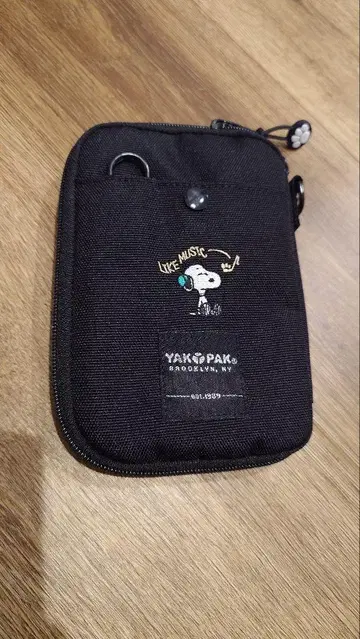 YAKPAK 야크팩 스누피 파우치 멀티 케이스 숄더