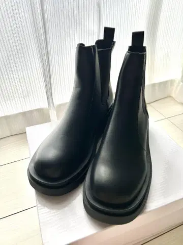 블랙 사이드 고어 부츠 통굽