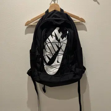 Nike 블랙 백팩 스트레치 코드 포함