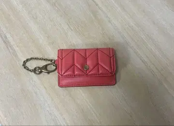 FOSSIL 핑크 퀼팅 카드 케이스