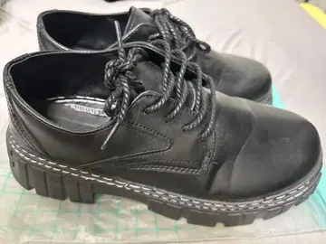 통굽 블랙 로퍼