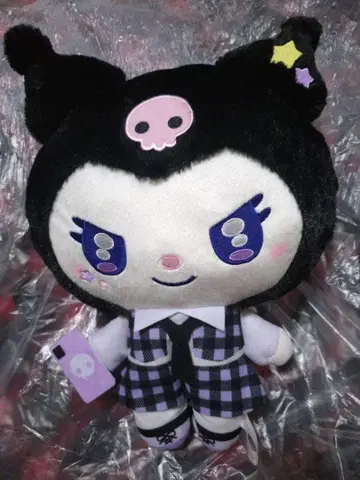 스컬 장식 봉제 인형