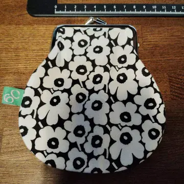 미사용 새상품 marimekko 마리메꼬 꽃무늬 가마구치 파우치