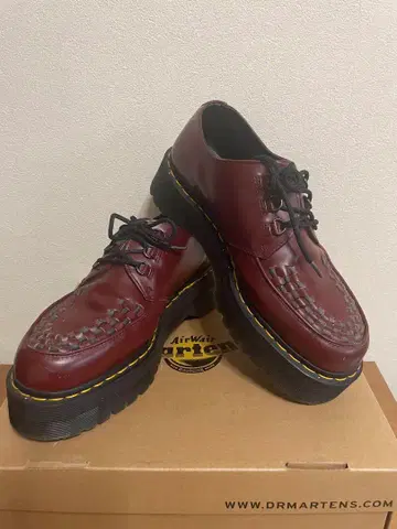 득템! [초 레어 통굽] 닥터마틴 ASHLEY UK9 3홀