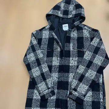 ZARA 체크 무늬 자켓 M 사이즈