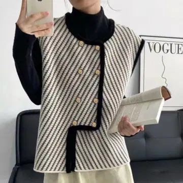 니트 베스트 지레 골드 버튼 고급 오샤레 깔끔 한국 수플레얀