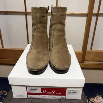 히나 데이 그린 카멜 색상 웨지솔 부츠 23.5cm