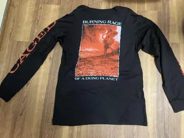 Burning Rage Of A Dying Planet 긴팔T셔츠 L
