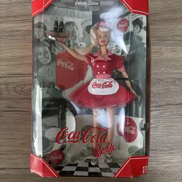 코카콜라 콜라보 Barbie 인형