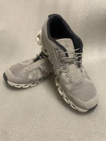 ON Cloud 5 26.5cm 러닝화 그레이