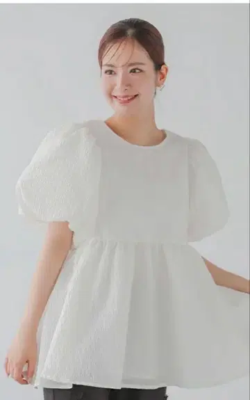 삭제 Fitmore 백리본 볼륨 슬리브 자카드 상의 화이트