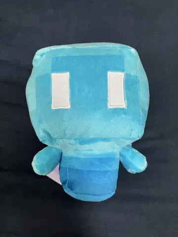 파란색 캐릭터형 봉제 인형 마인크래프트